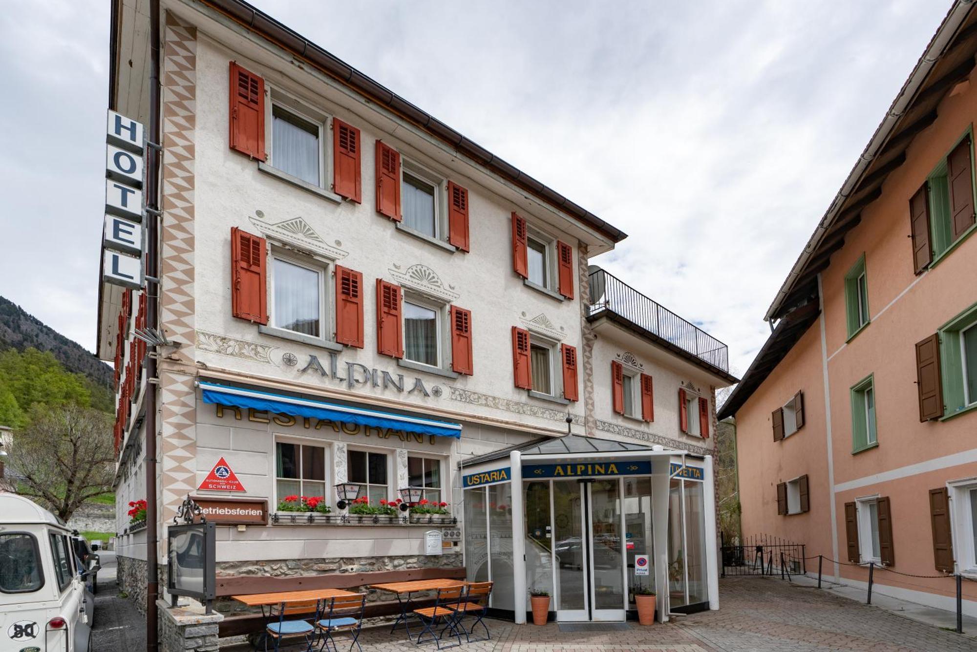 Hotel Alpina แซร์เนซ ภายนอก รูปภาพ